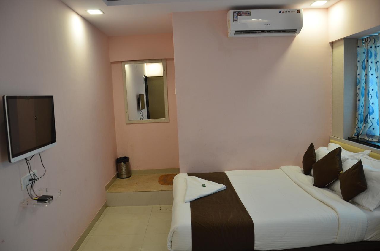 Sai Leela Grand Hotel Мумбай Екстериор снимка