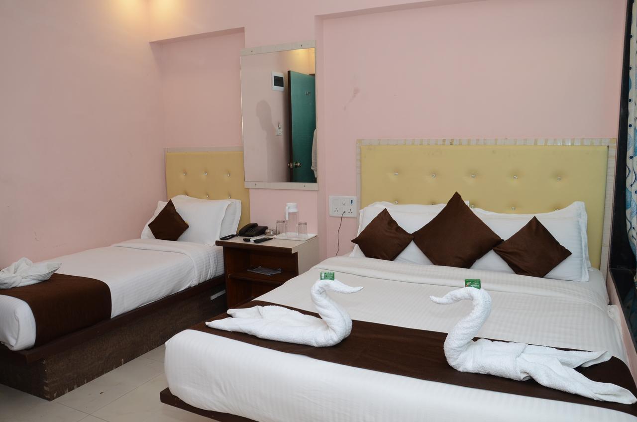Sai Leela Grand Hotel Мумбай Екстериор снимка