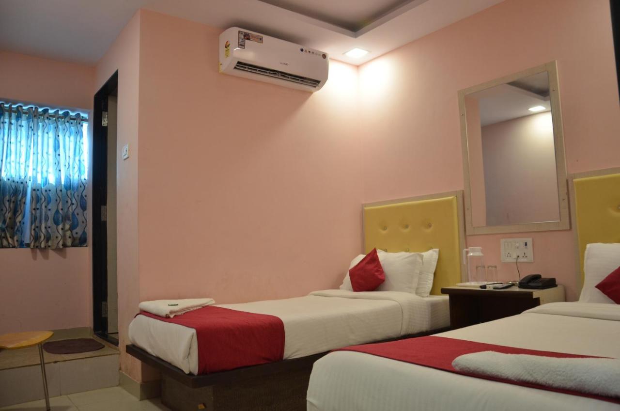 Sai Leela Grand Hotel Мумбай Екстериор снимка