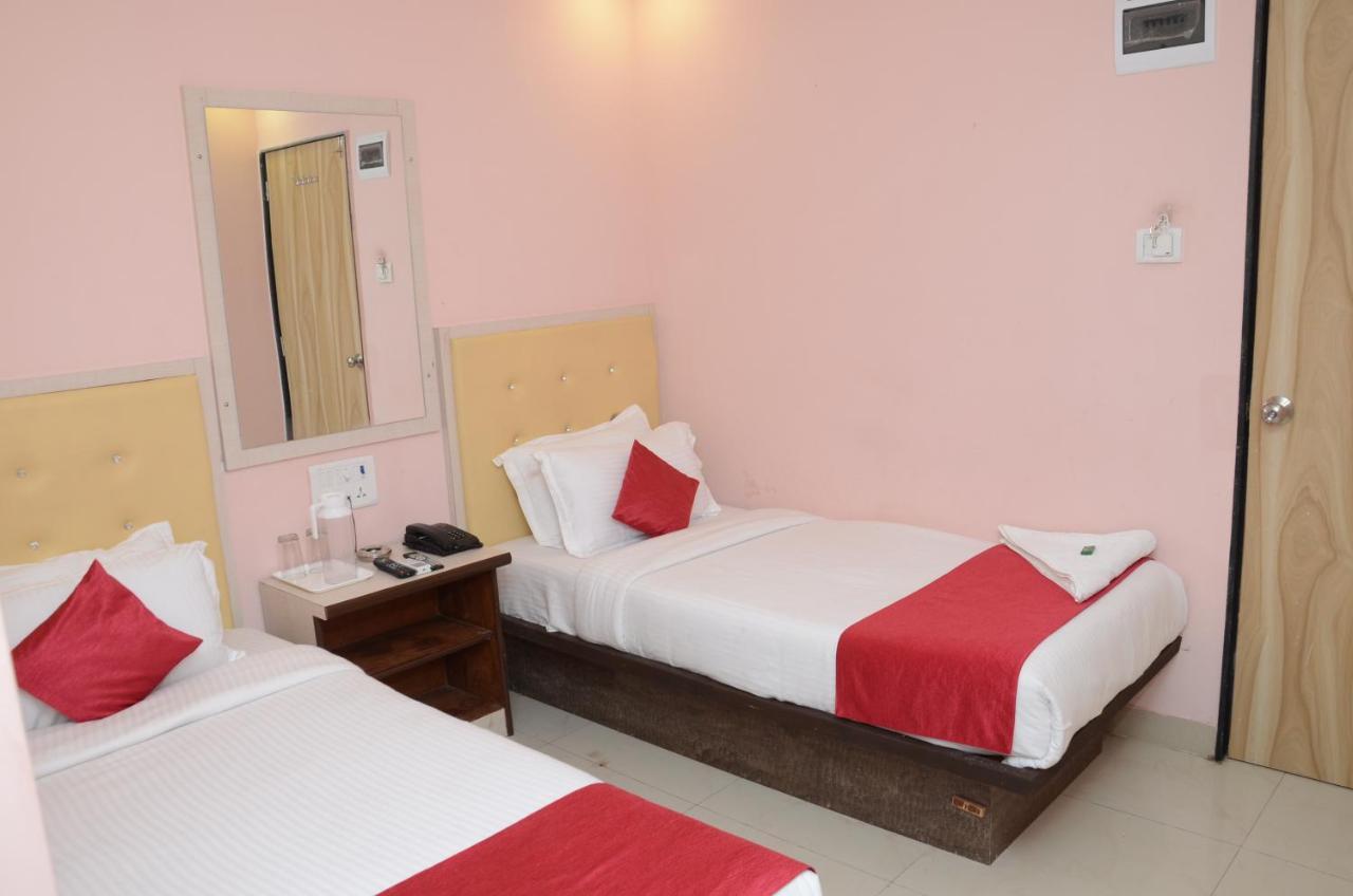Sai Leela Grand Hotel Мумбай Екстериор снимка