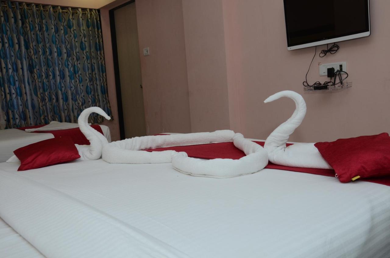Sai Leela Grand Hotel Мумбай Екстериор снимка