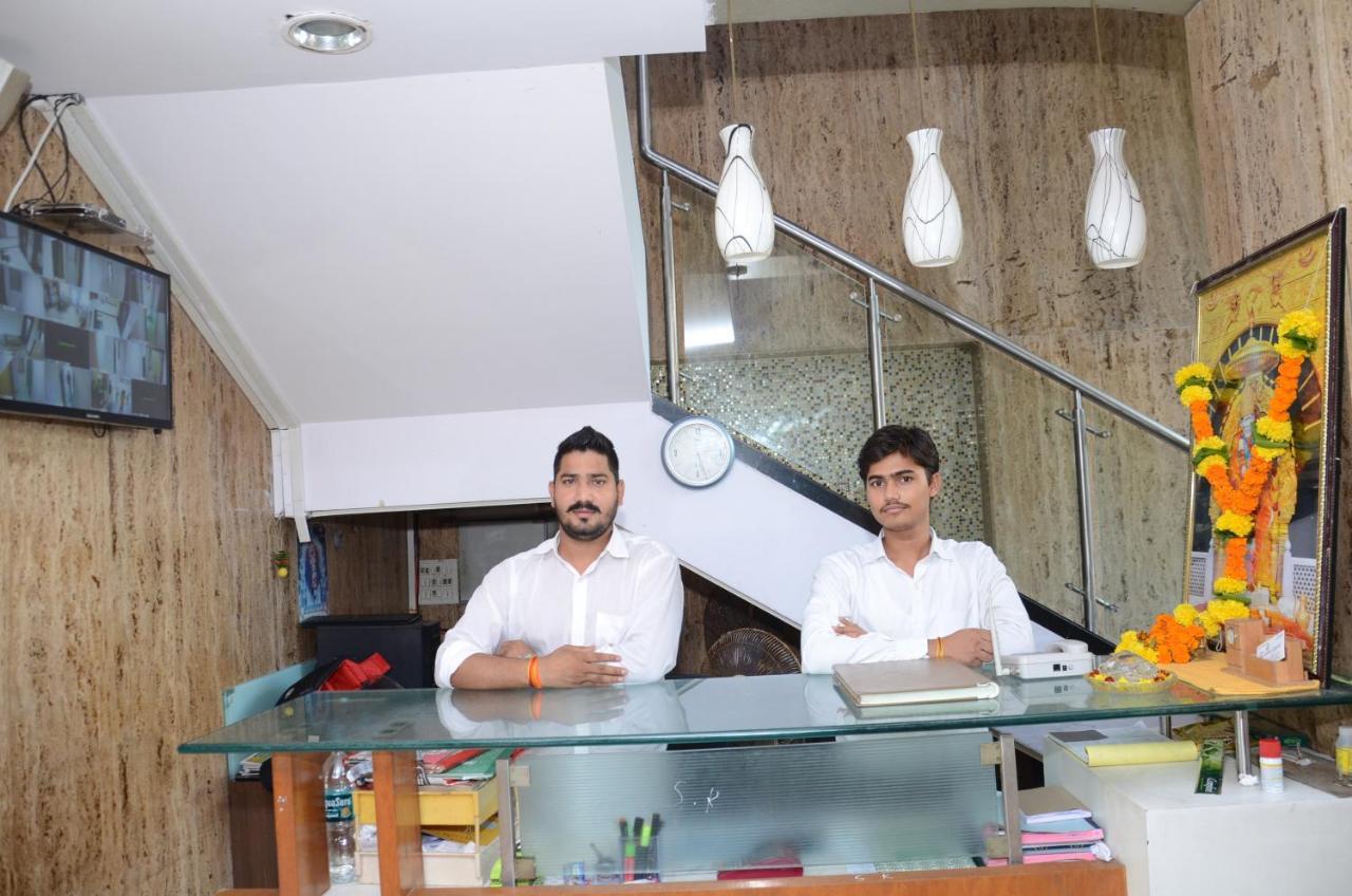 Sai Leela Grand Hotel Мумбай Екстериор снимка