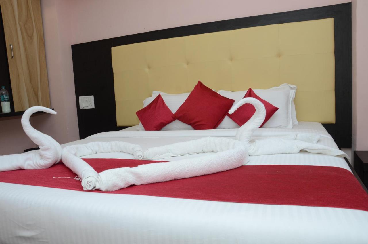 Sai Leela Grand Hotel Мумбай Екстериор снимка